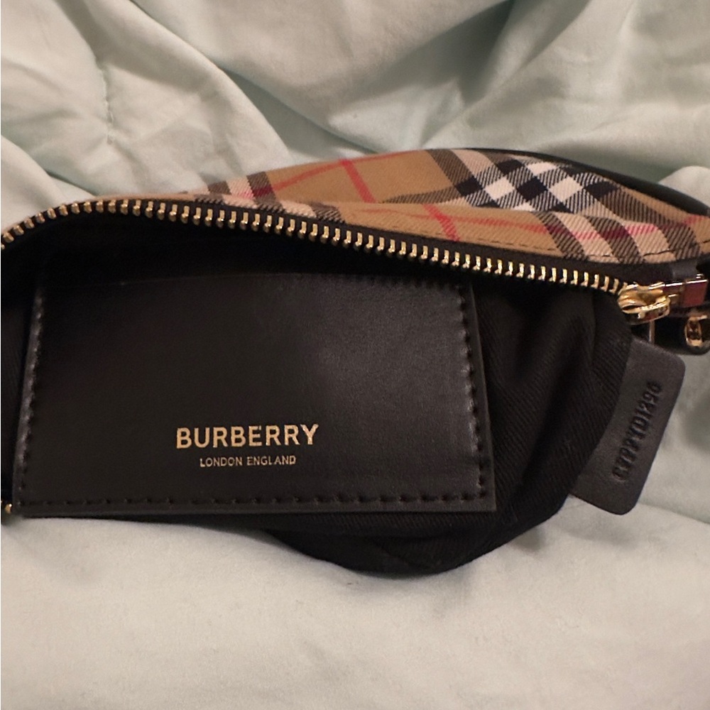 Burberry Tan and Black Plaid Bag - Picture 2 of 3